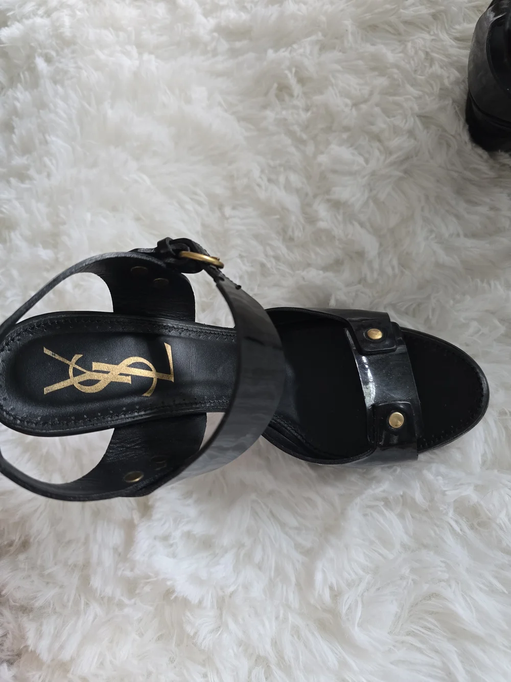 Yves Saint Laurent Black Patent Leather Platform Sandals Size 37 ( US 7)